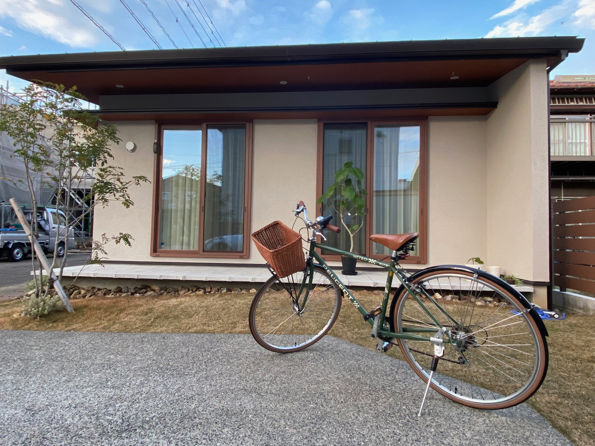 PEUGEOTの自転車　前洞新町の平家:各務原市